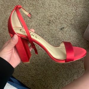 recieved as a gift but we’re too small :/